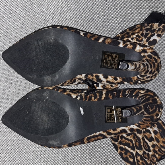 SoME zip-up leopard 4"heel sz 8 boots. Brand new, never worn! Fits like a glove - Picture 7 of 8